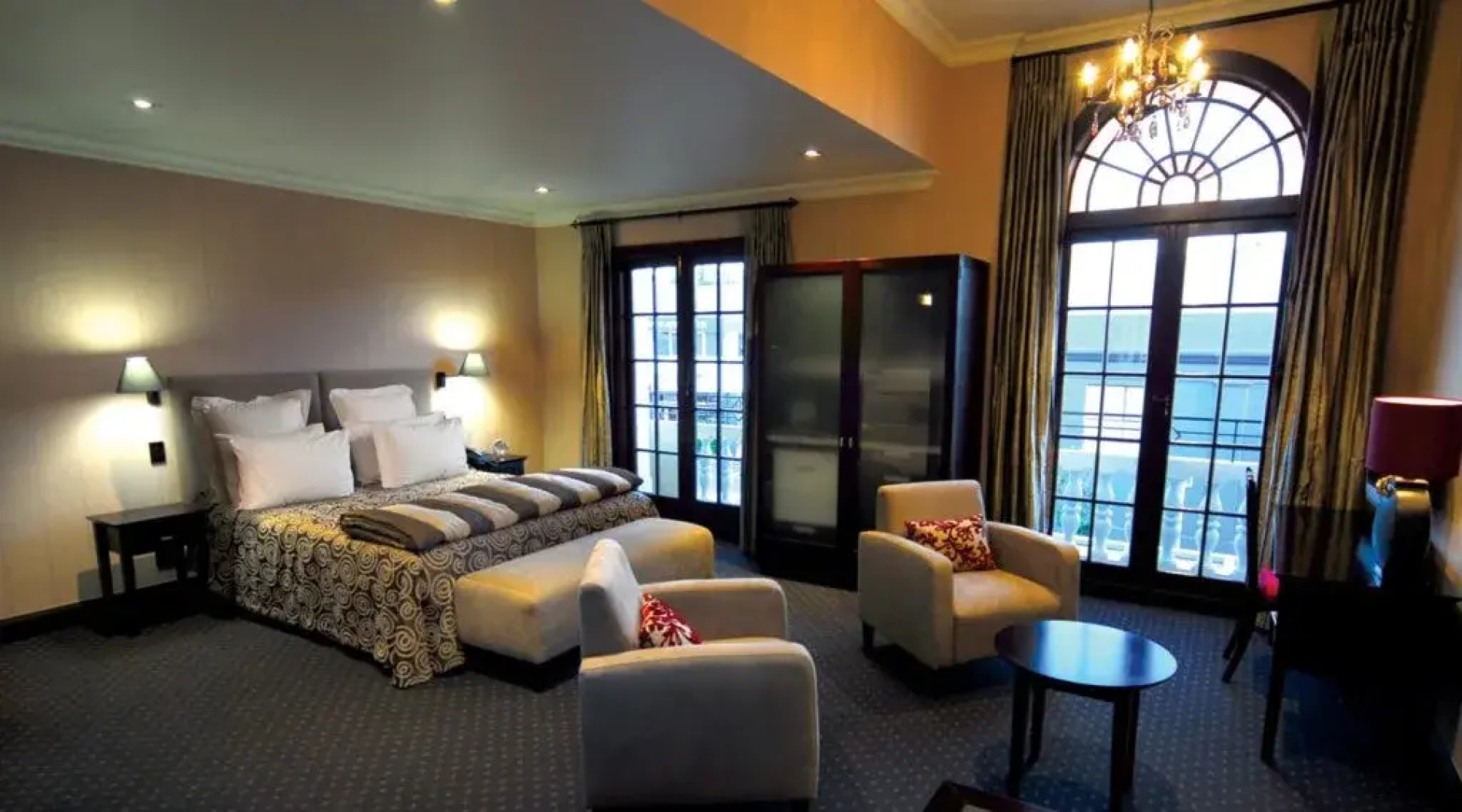 The Crown Hotel Napier