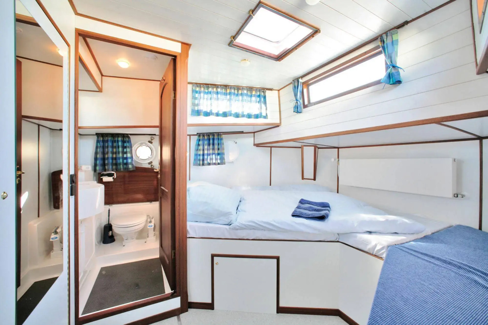 Boats & Yachts at Zeuthen Harbor by Kuhnle‑Tours