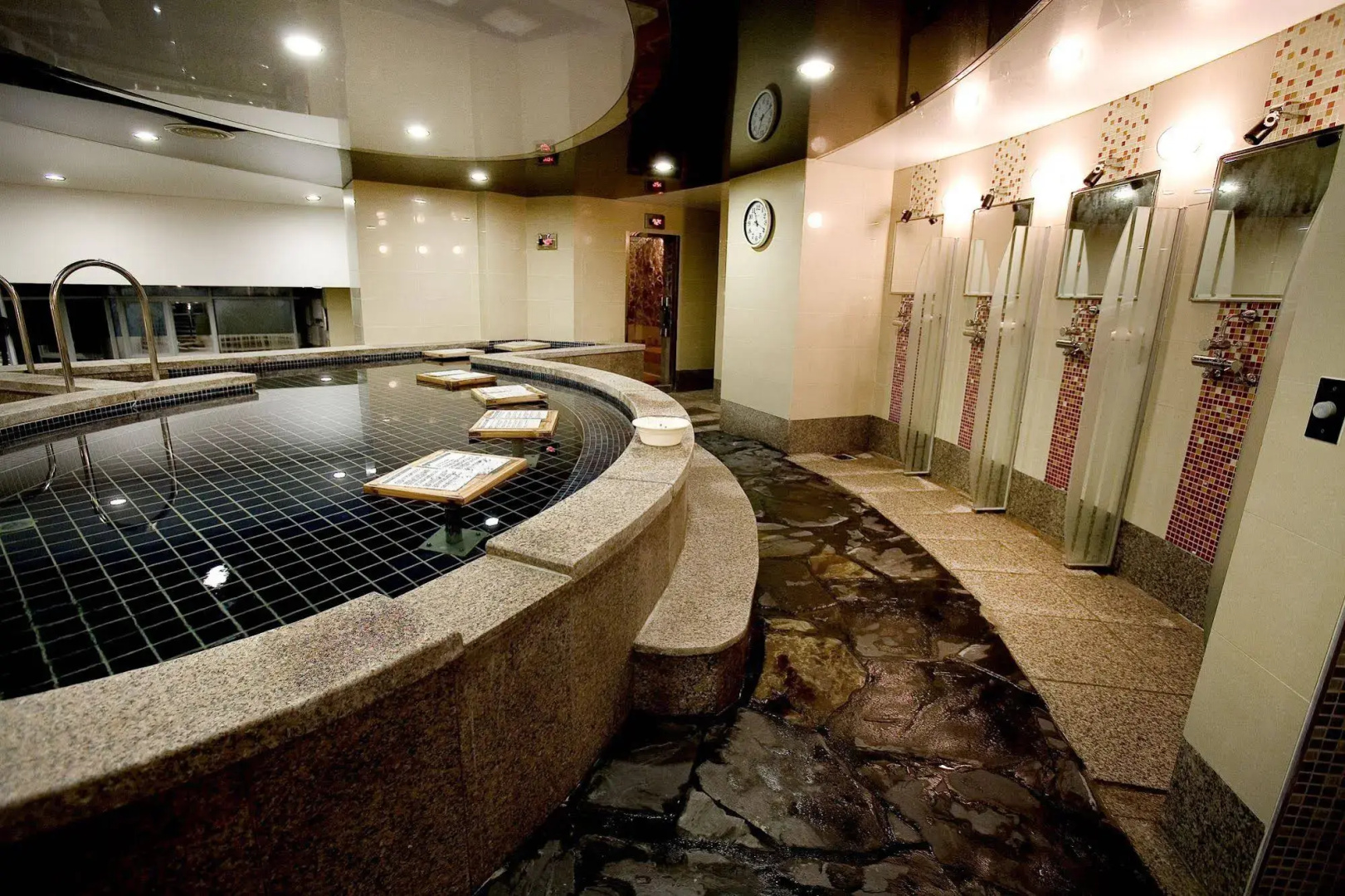 Hotel Aqua Palace