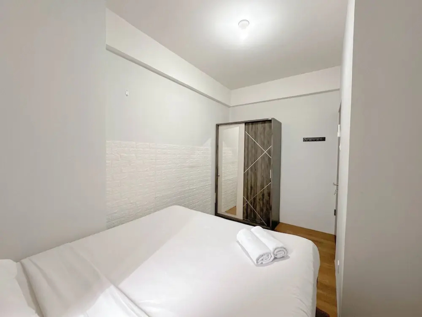 1Br Spacious And Vibrant At Tamansari Prospero Apartment