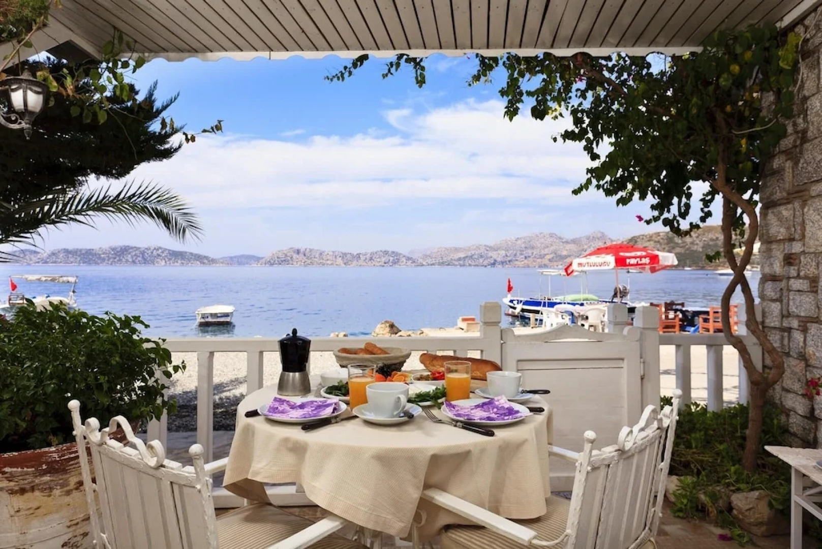 Waterfront Cottage in Ta l ca