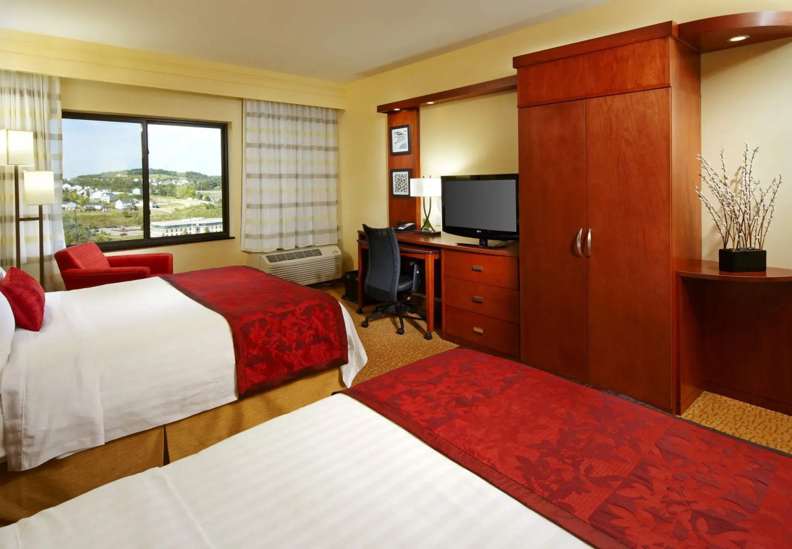 Courtyard Pittsburgh Washington/Meadow Lands