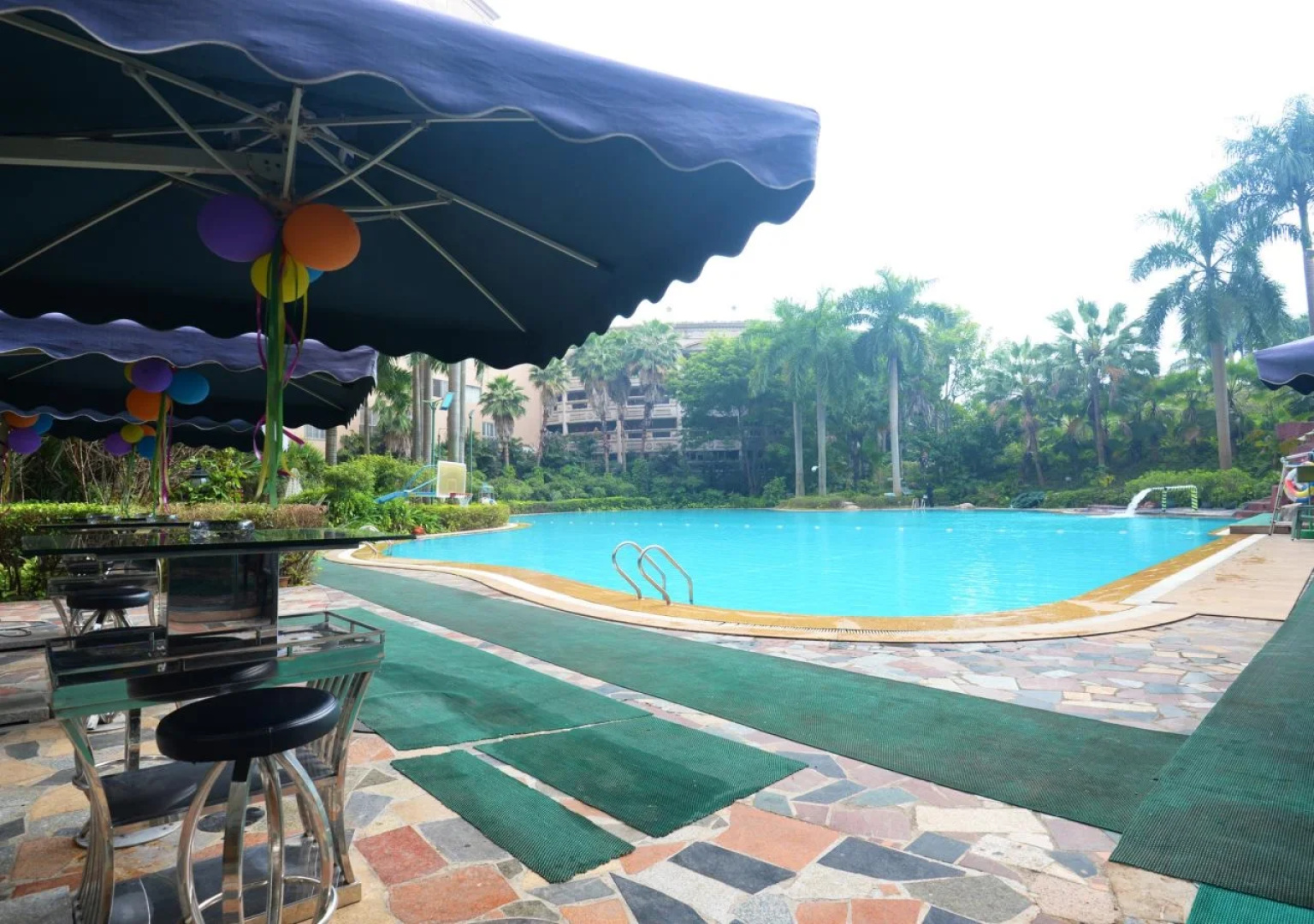 Dongguan OYC Crown Prince Hotel