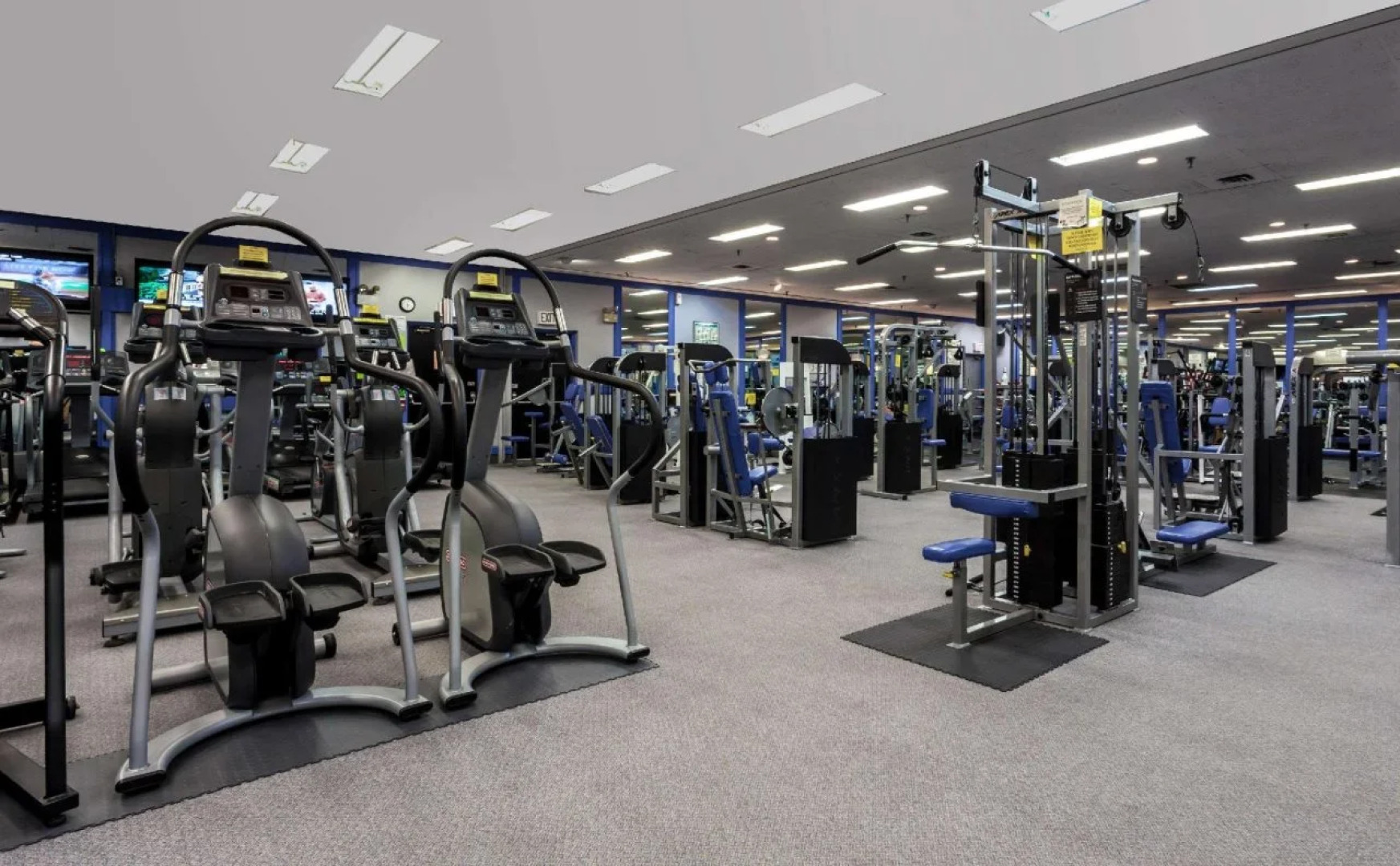 Howard Johnson by Wyndham Nanaimo Harbourside