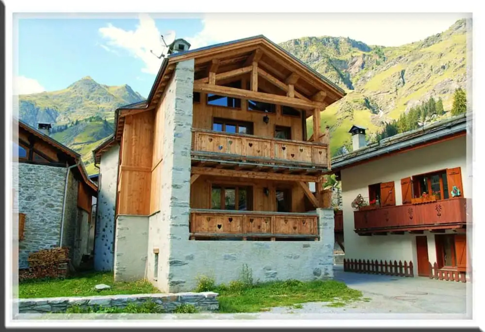 Chalet With 9 Bedrooms in Champagny-en-vanoise, With Wonderful Mountain View, Furnished Balcony and Wifi - 5 km From the Slopes