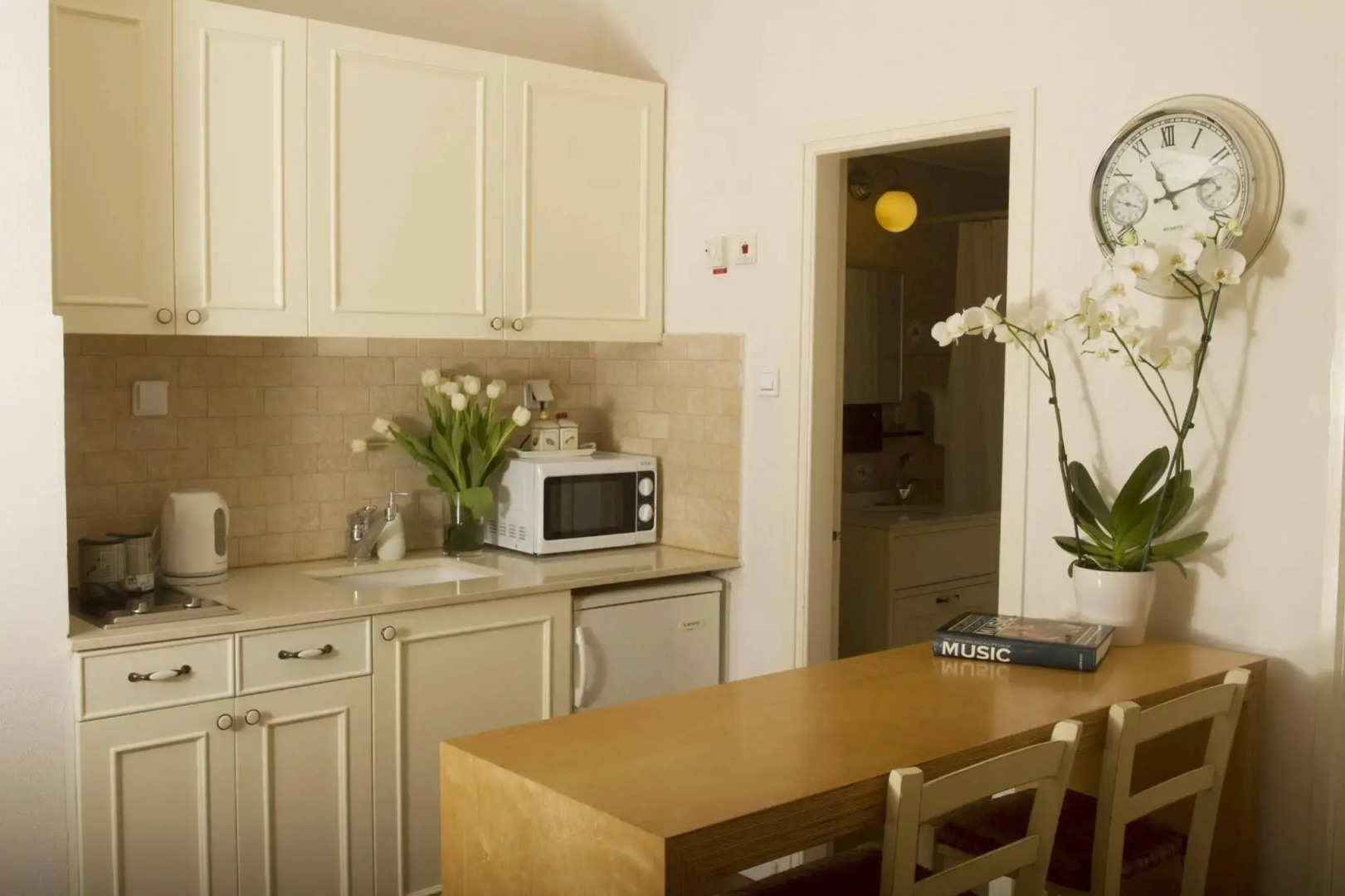 Dizengoff Suites Hotel