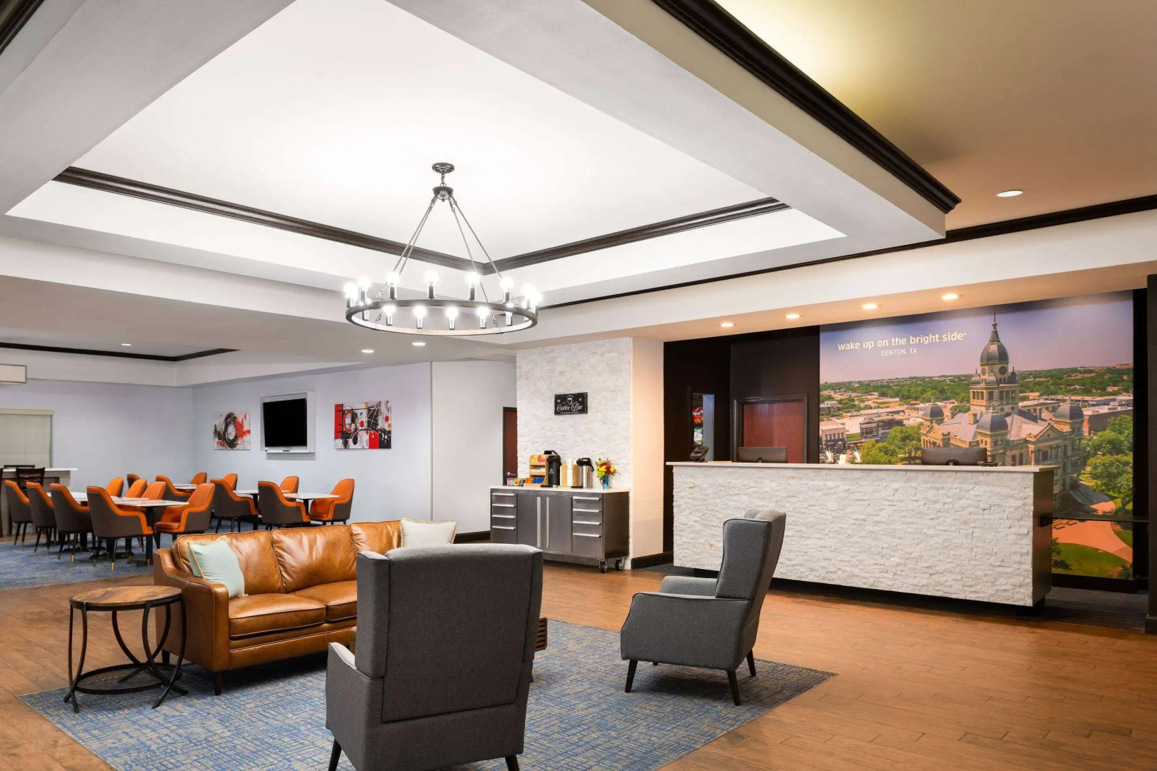 La Quinta Inn & Suites by Wyndham Denton - University Drive