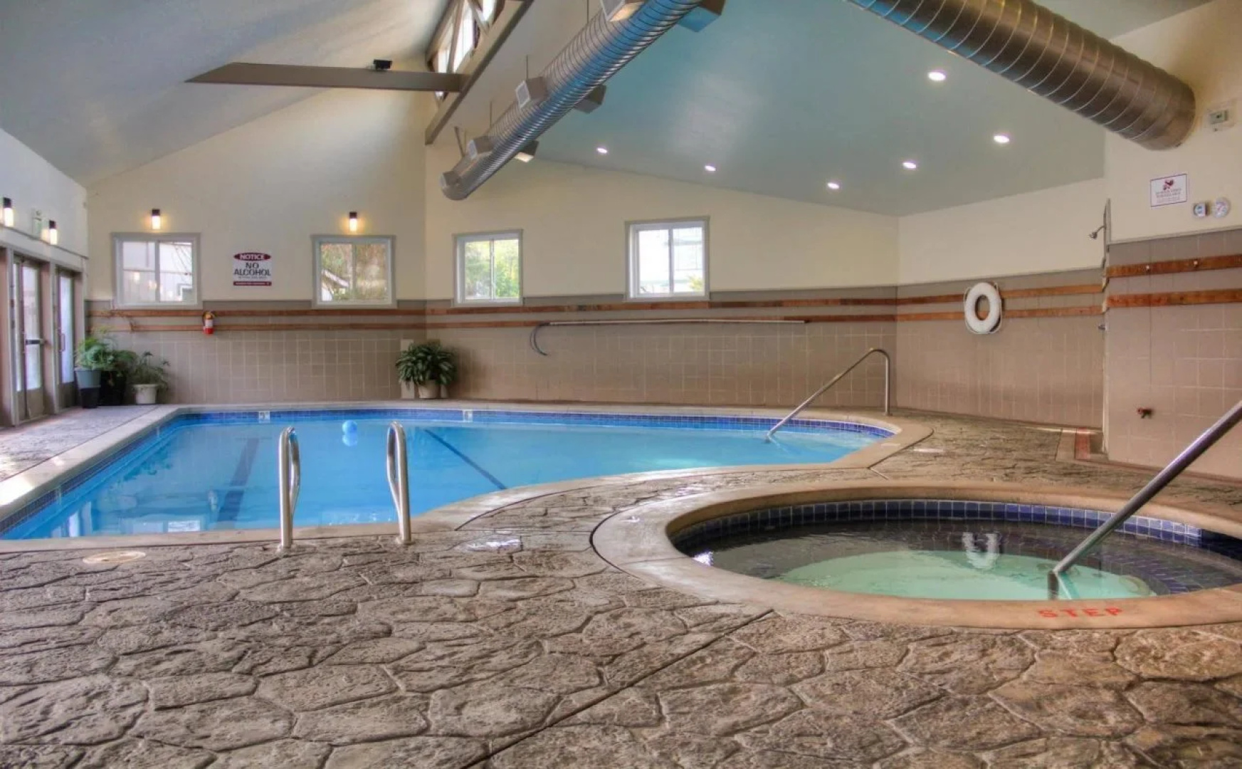 Earthbox Inn & Spa