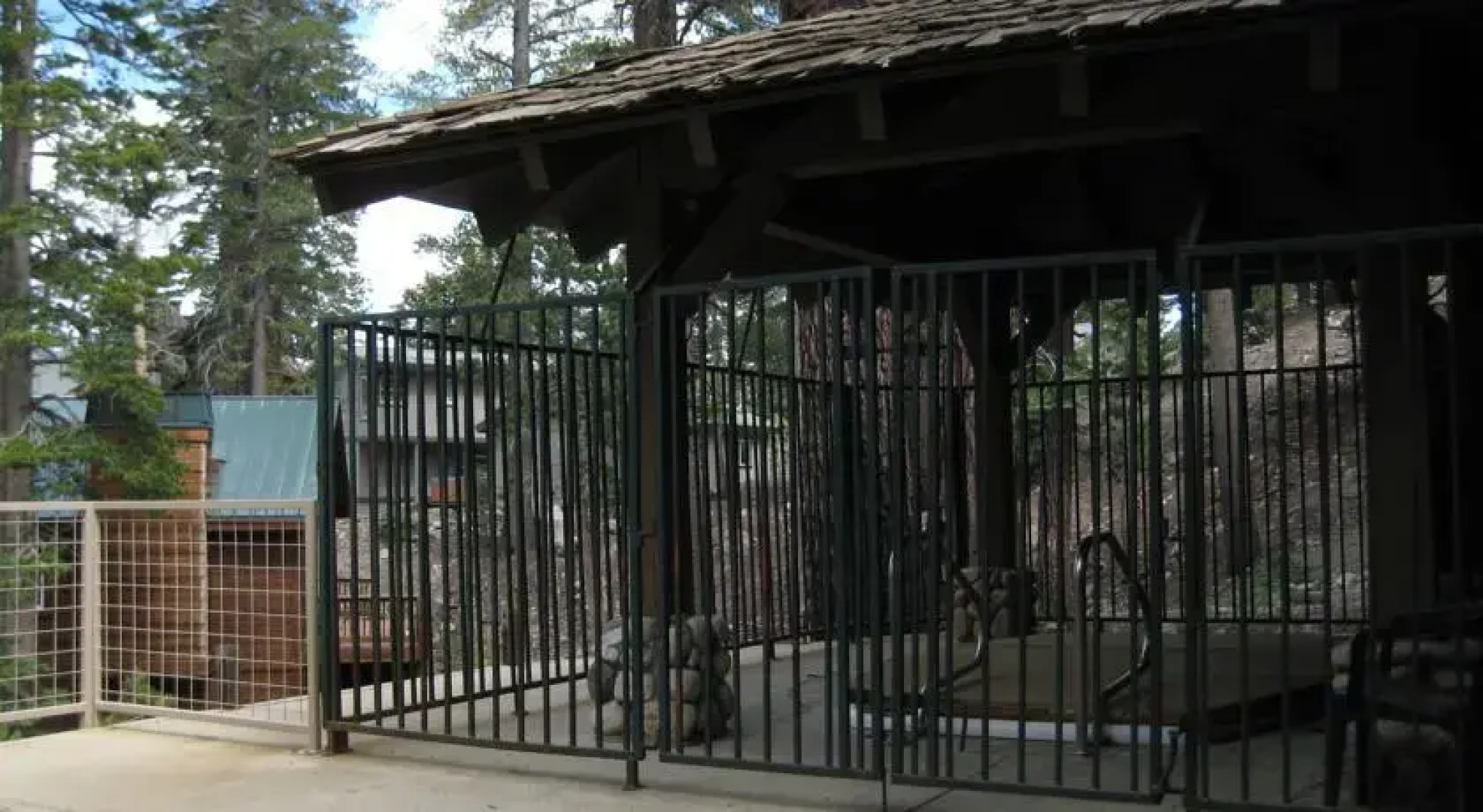 Western Slopes Villas by Mammoth Reservation Bureau