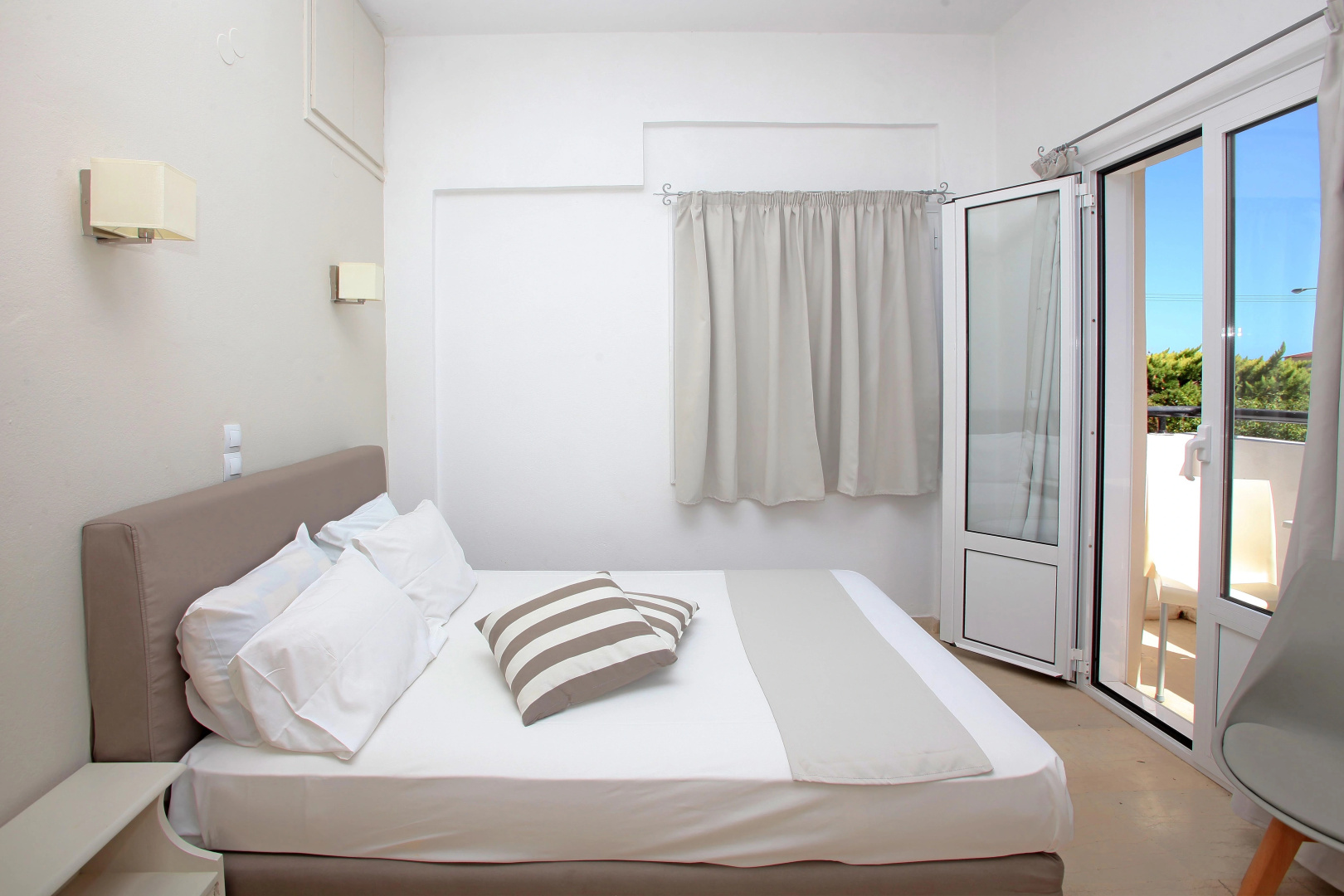 Iraklis Studios & Apartments