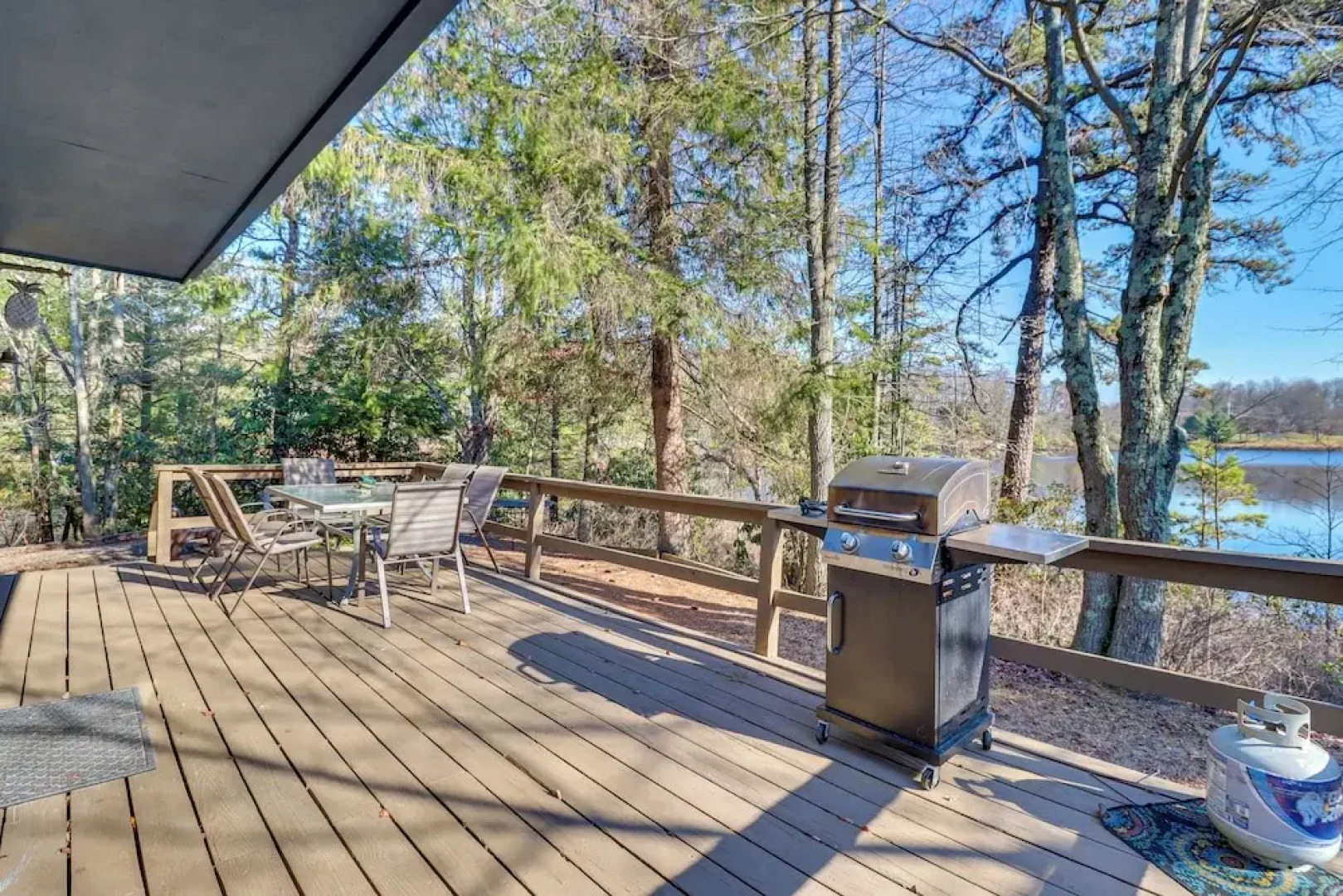 Near Skiing: Lakefront Gem w/ Kayaks in Long Pond