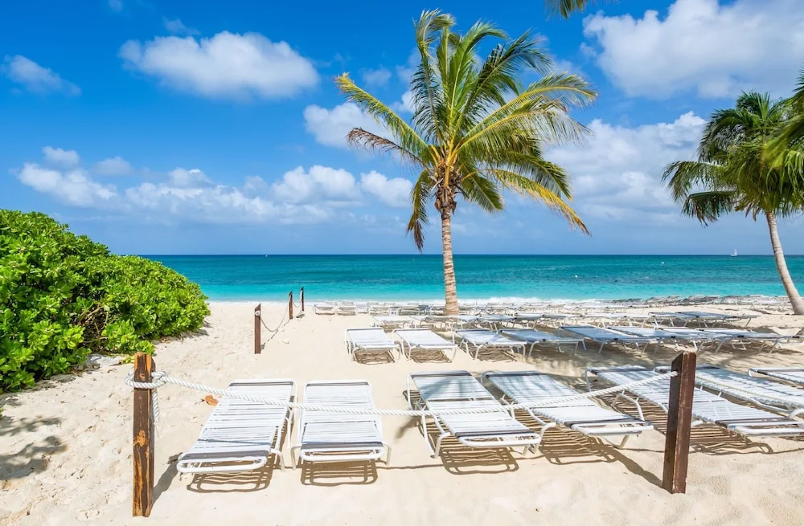 Island Pines by Cayman Villas