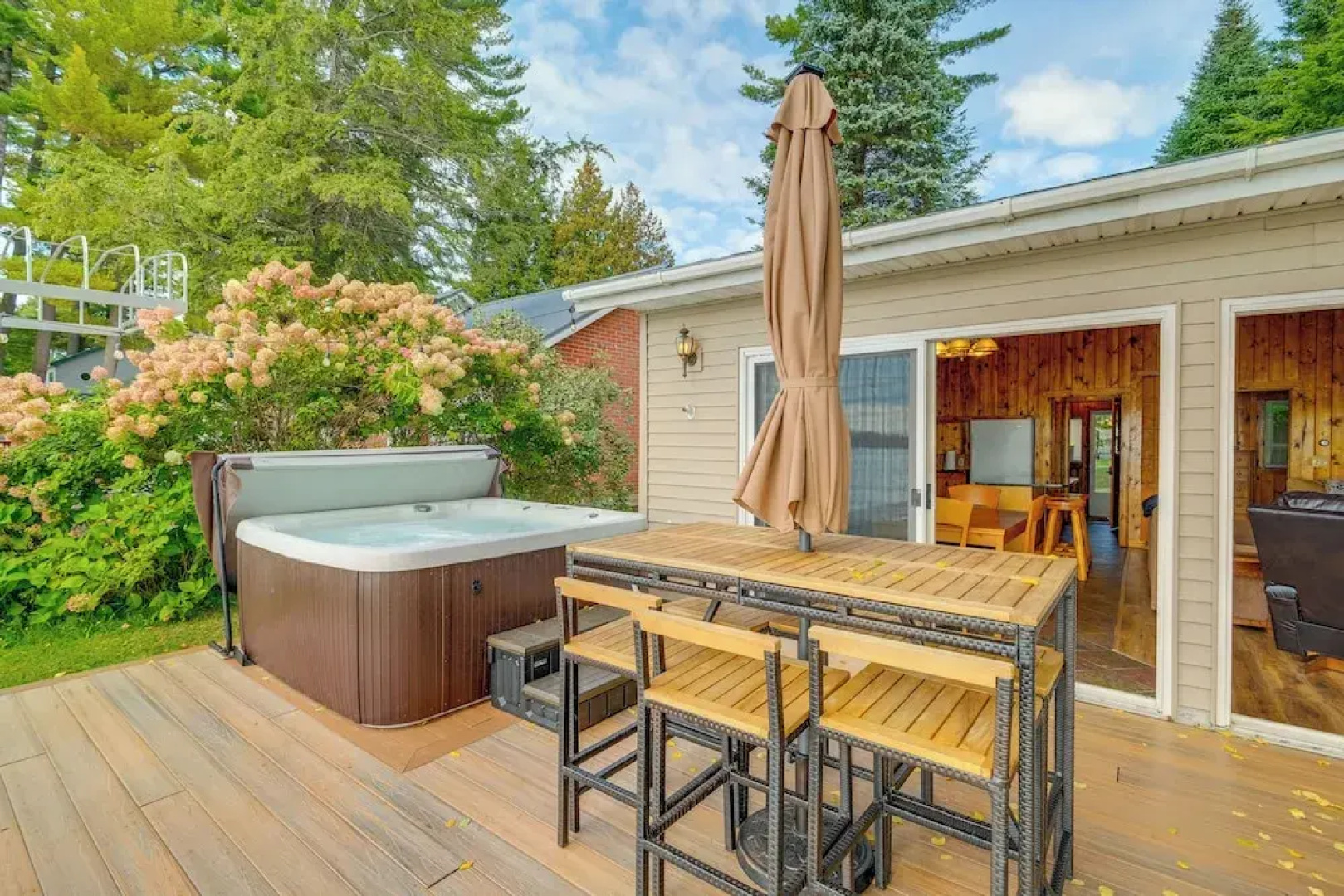 Kalkaska Retreat: Private Hot Tub, Dock, Fireplace