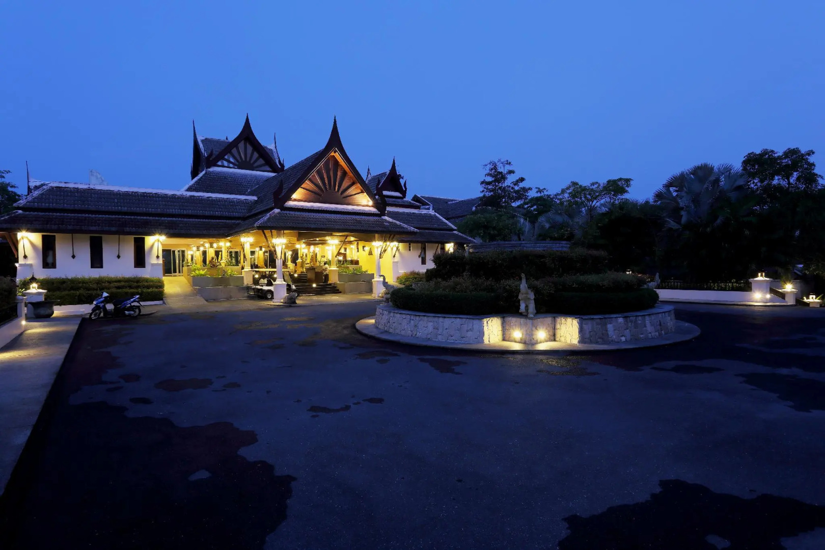 Mukdara Beach Villa & Spa Resort