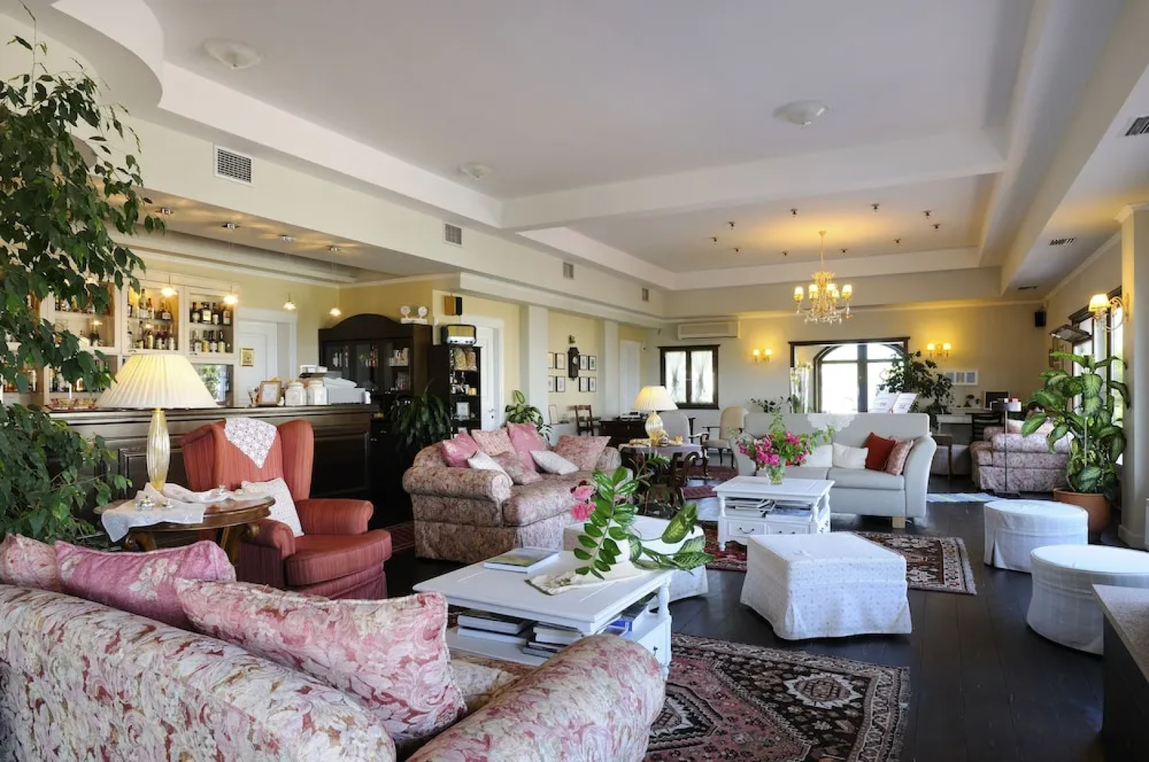 Jennifer Home Hotel - Guest House