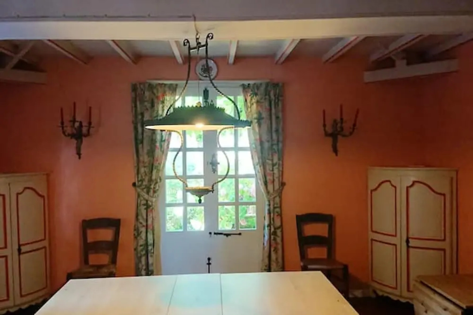 House With 3 Bedrooms in Arveyres, With Enclosed Garden and Wifi