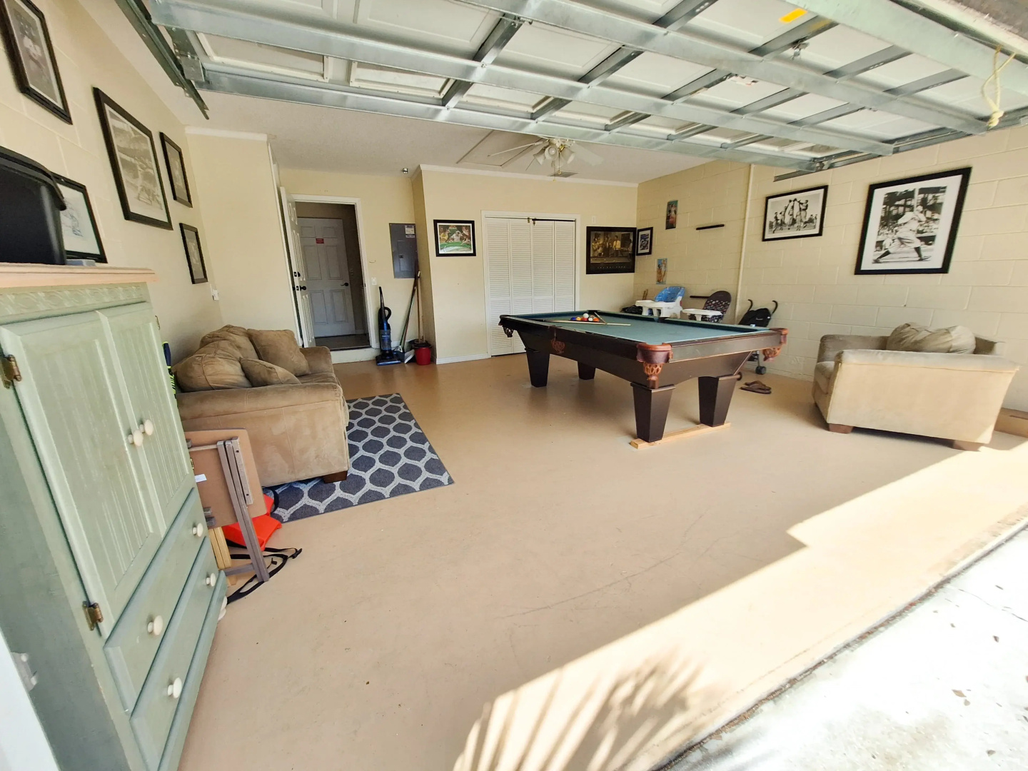 6/3 Pool home with spa and games room!, Clermont, US