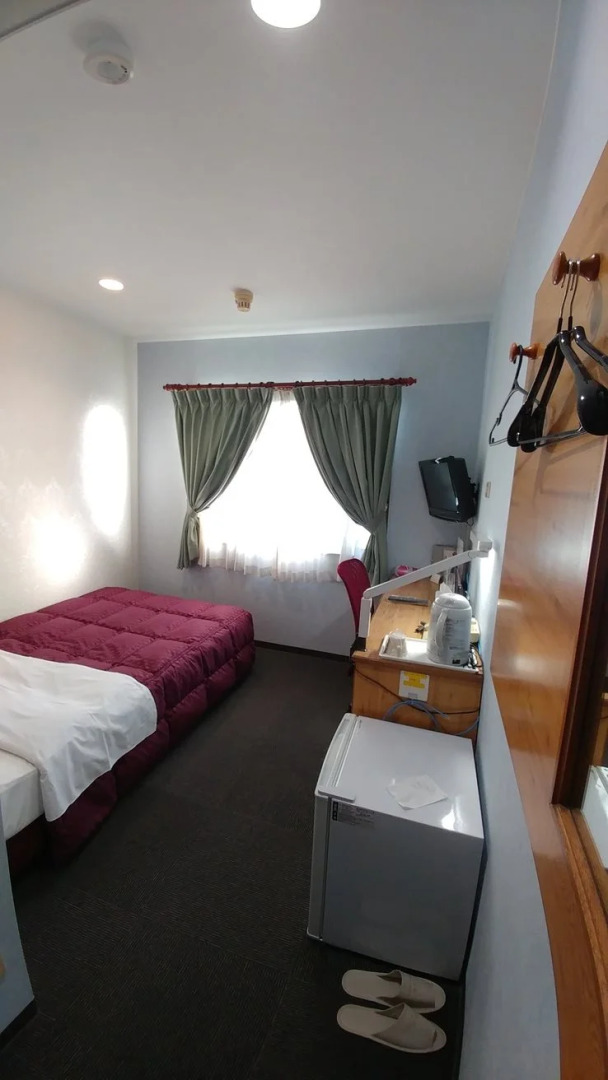 Futsukaichi Green Hotel