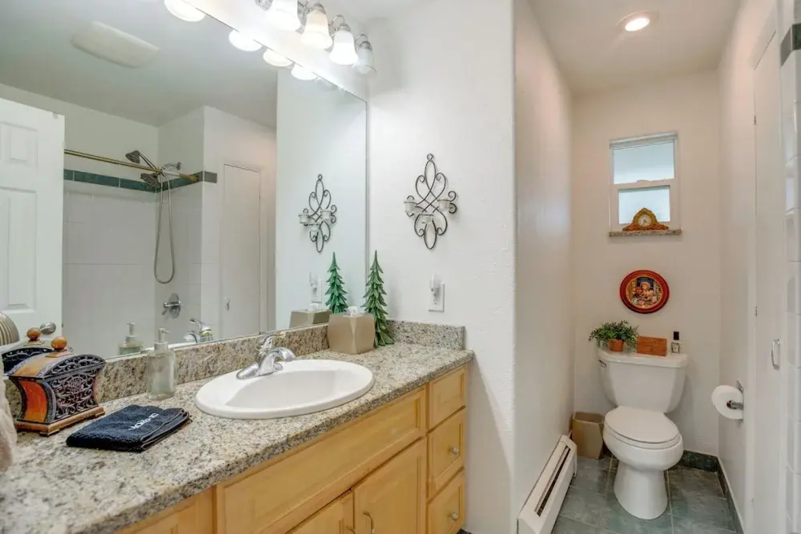 Modern Creekside Home: 9 Mi to Downtown Denver