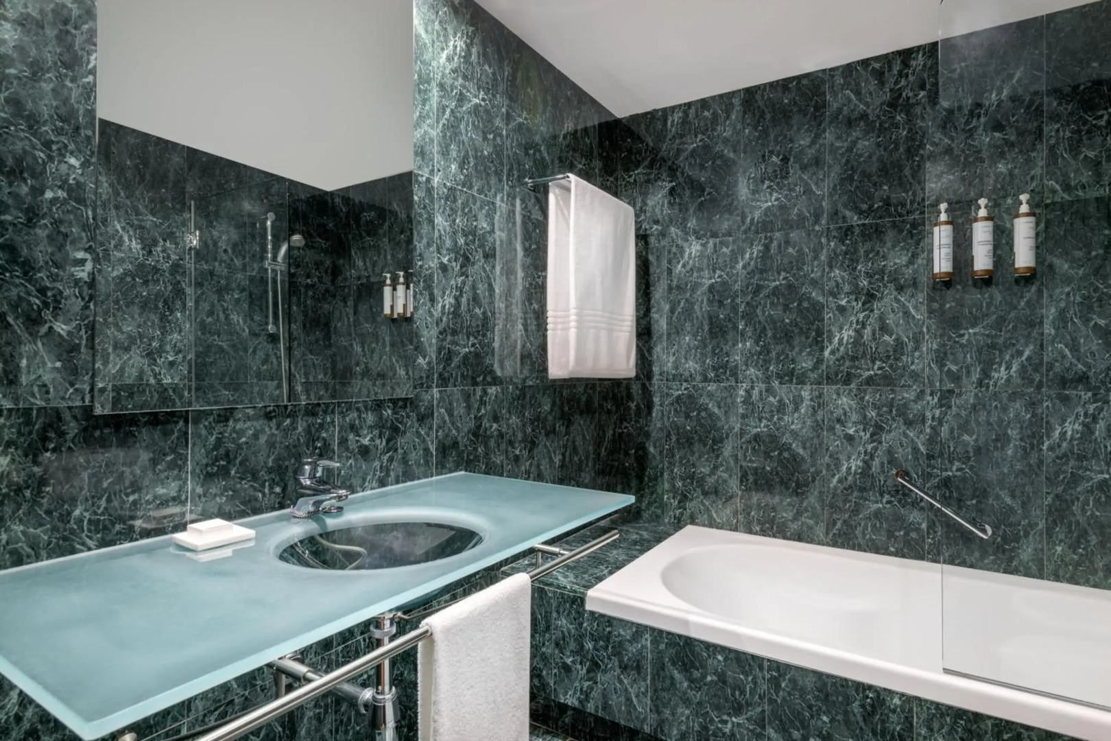 AC Hotel Sevilla Fórum by Marriott