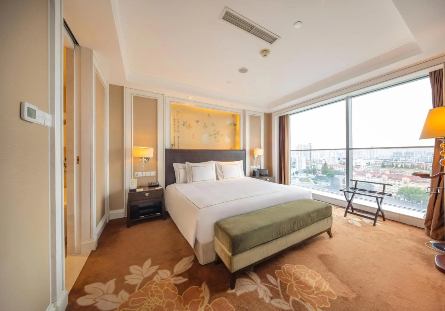 Tonino Lamborghini Hotel Kunshan City Center