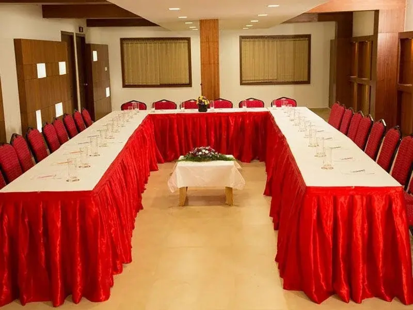 Hotel Rainbow Suites