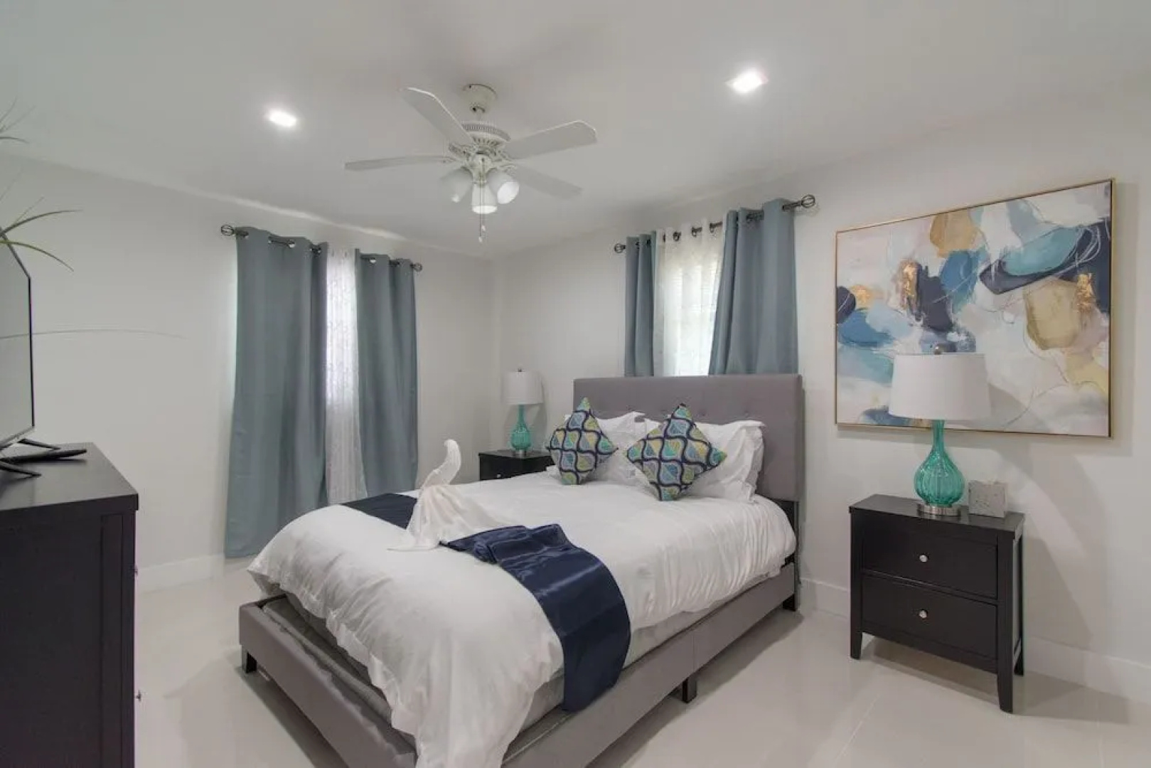Dania Beach Beauty 3BR with Hot Tub