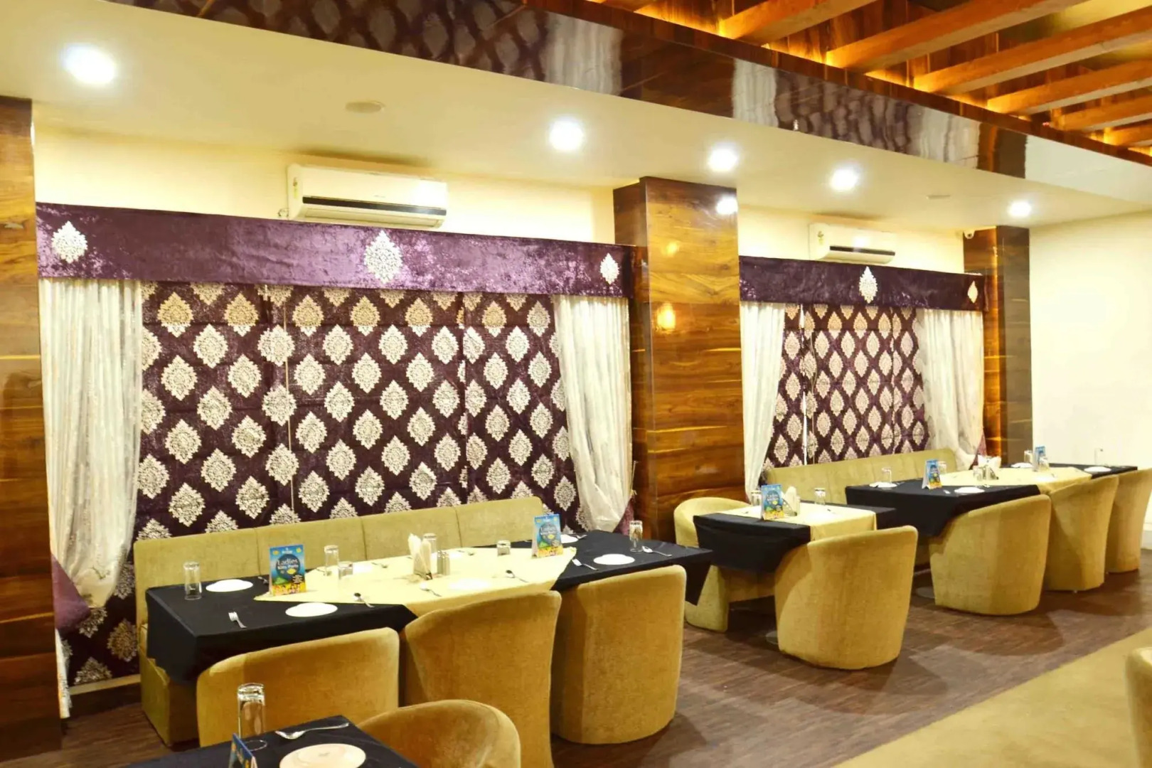 OYO Premium Alankar Circle