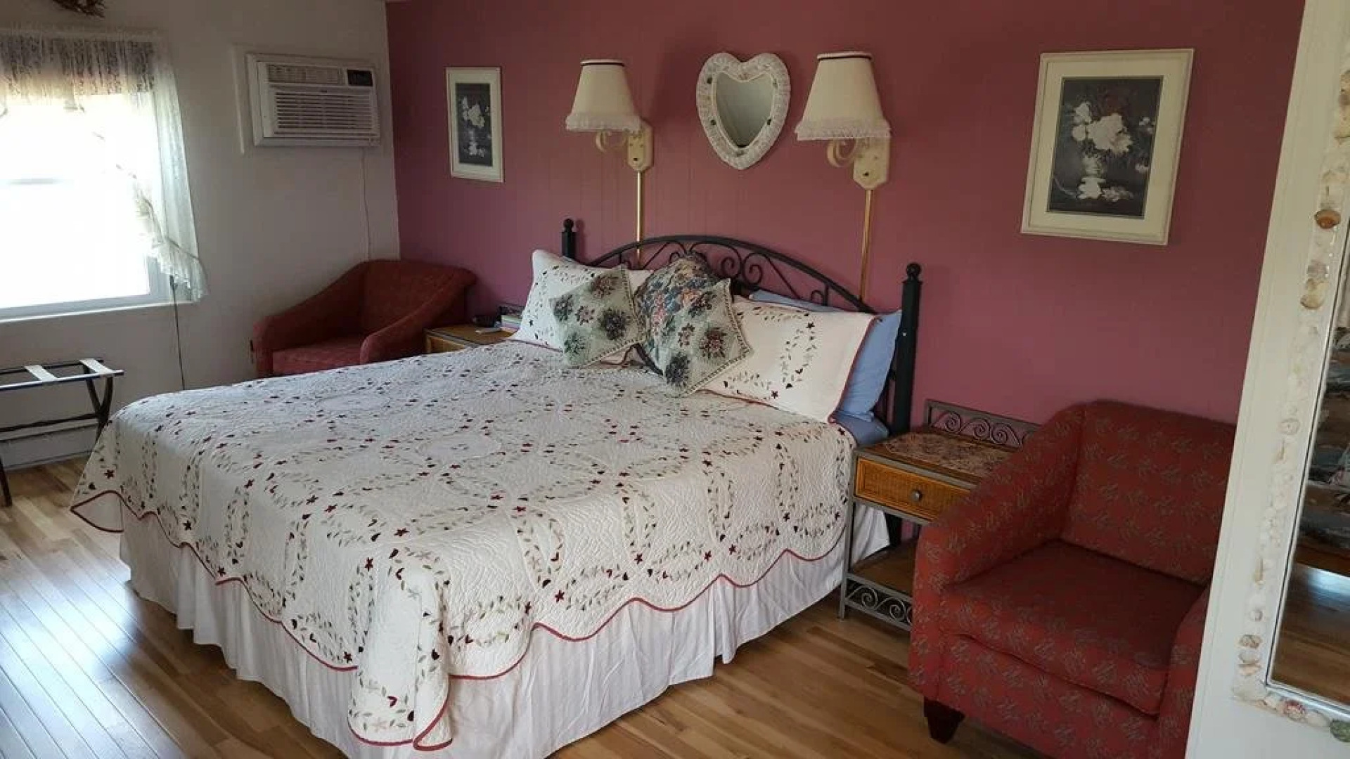 A Cape Cod Ocean Manor Inn