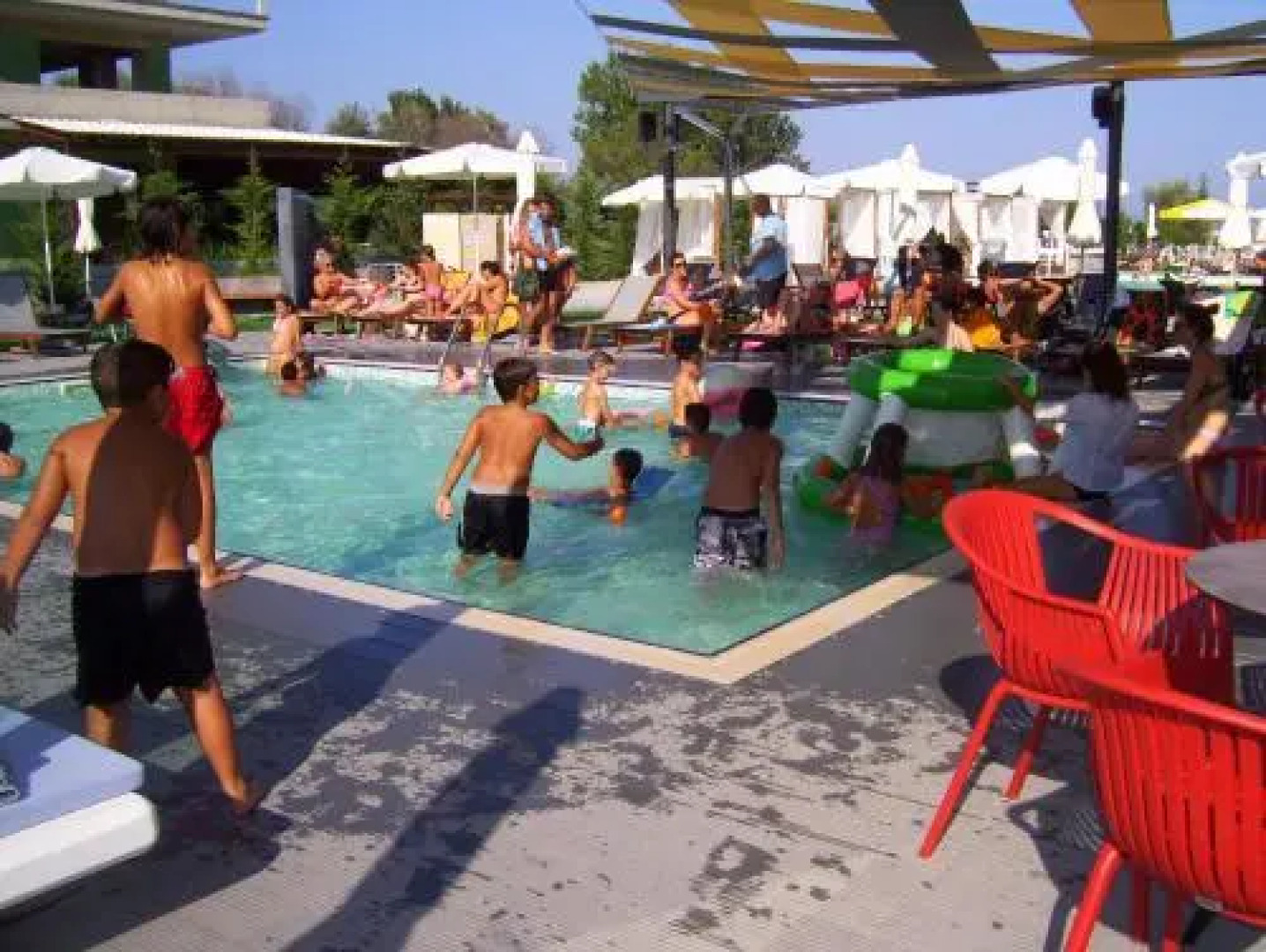 Aparthotel 3 stars Katerini