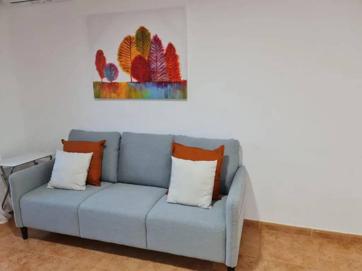 Centrally Located Apartment in the Beautiful Town of Los Alcazares - RDA28LA