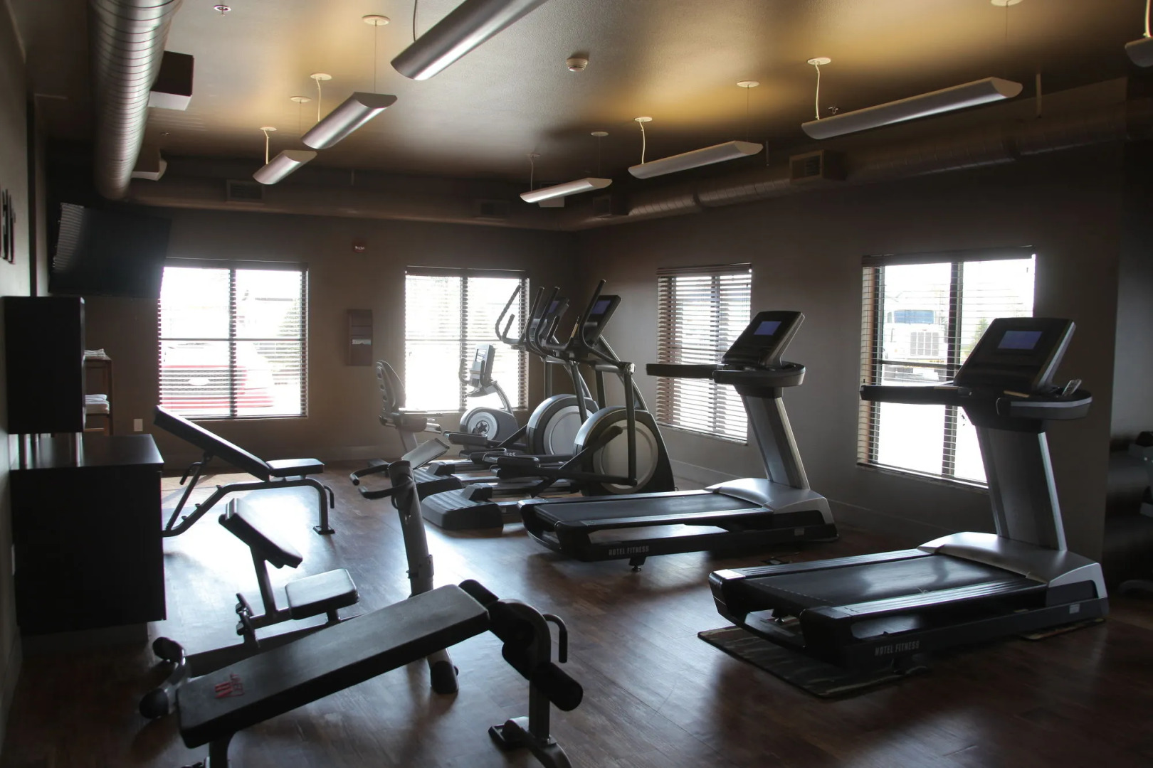 Teddy's Residential Suites Watford City