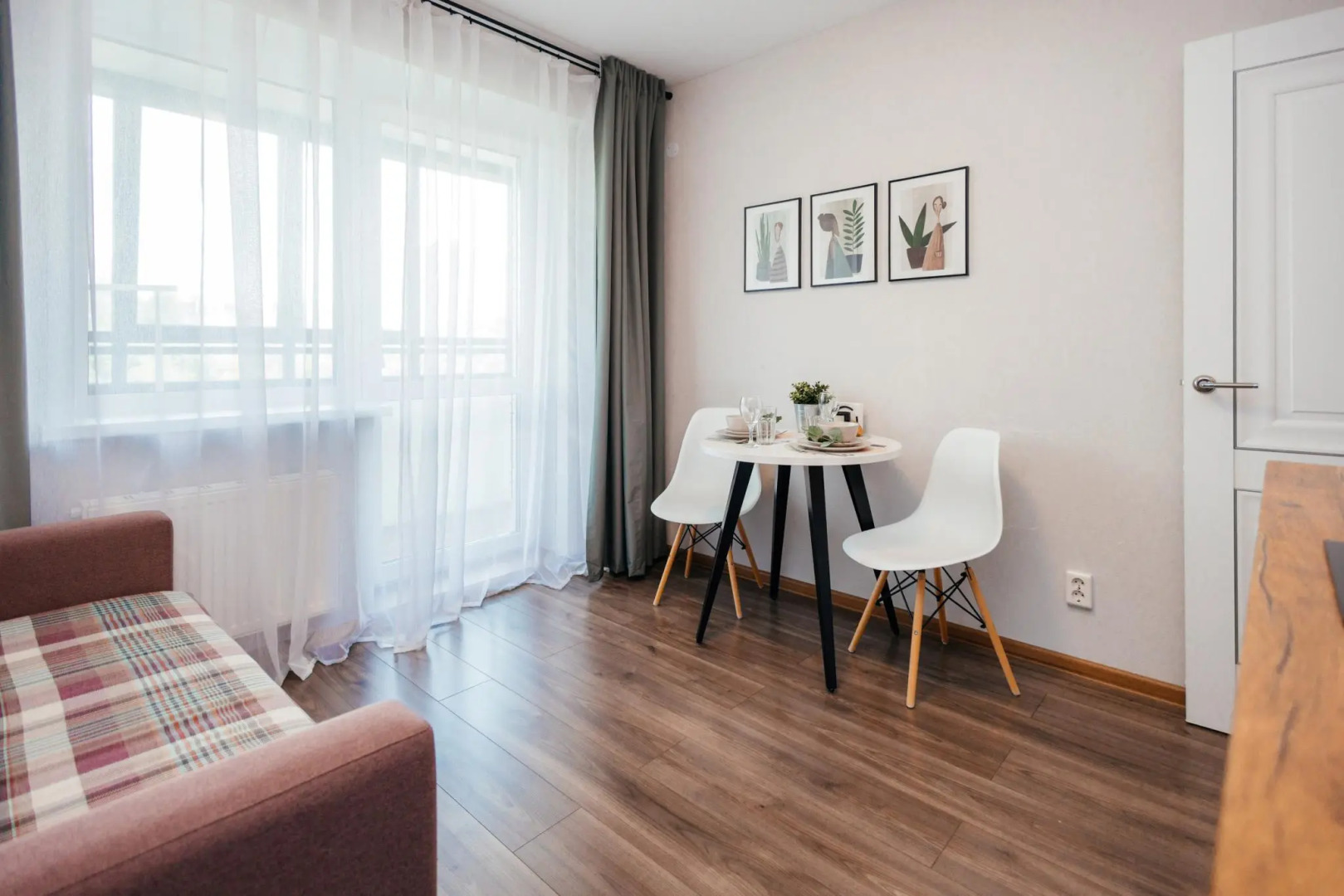 4 Ugla (Четыре угла) на улице 1-я Подлесная