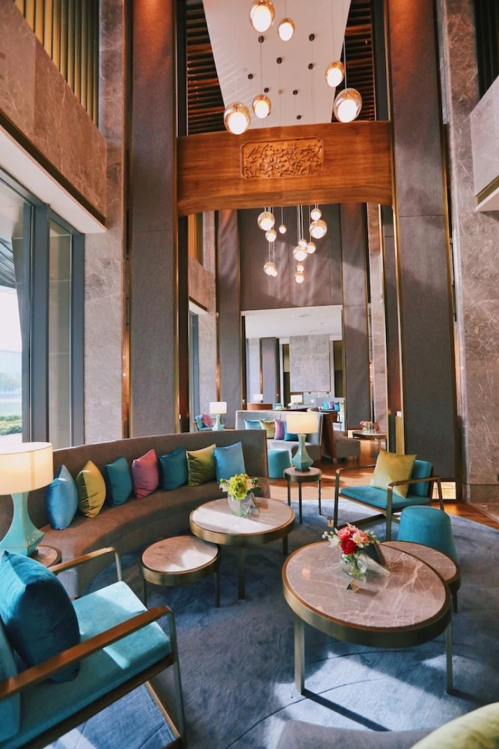 Yading Peninsula Hotel