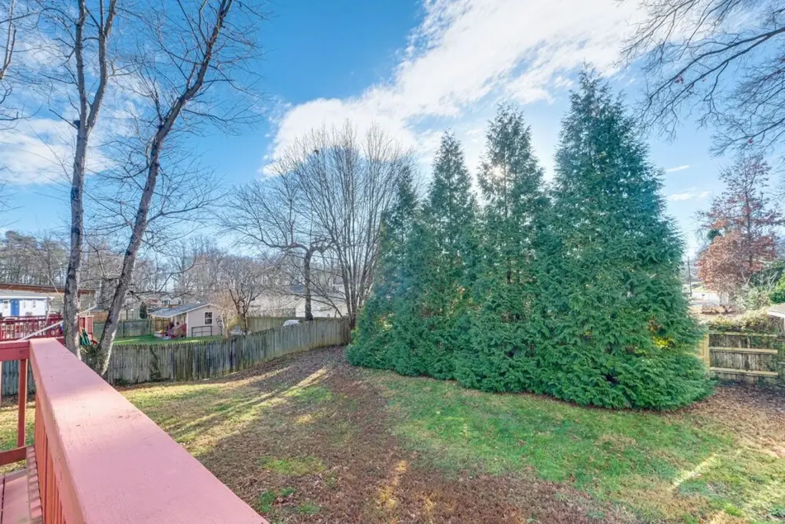 Backyard + Deck: Family-friendly Lorton Home!