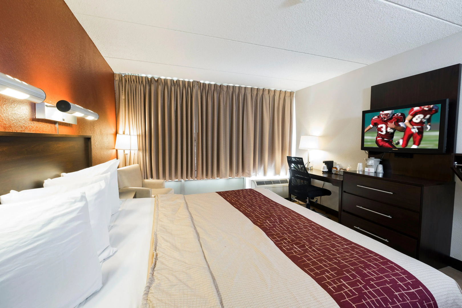 Red Roof Inn PLUS+ Boston - Woburn/ Burlington