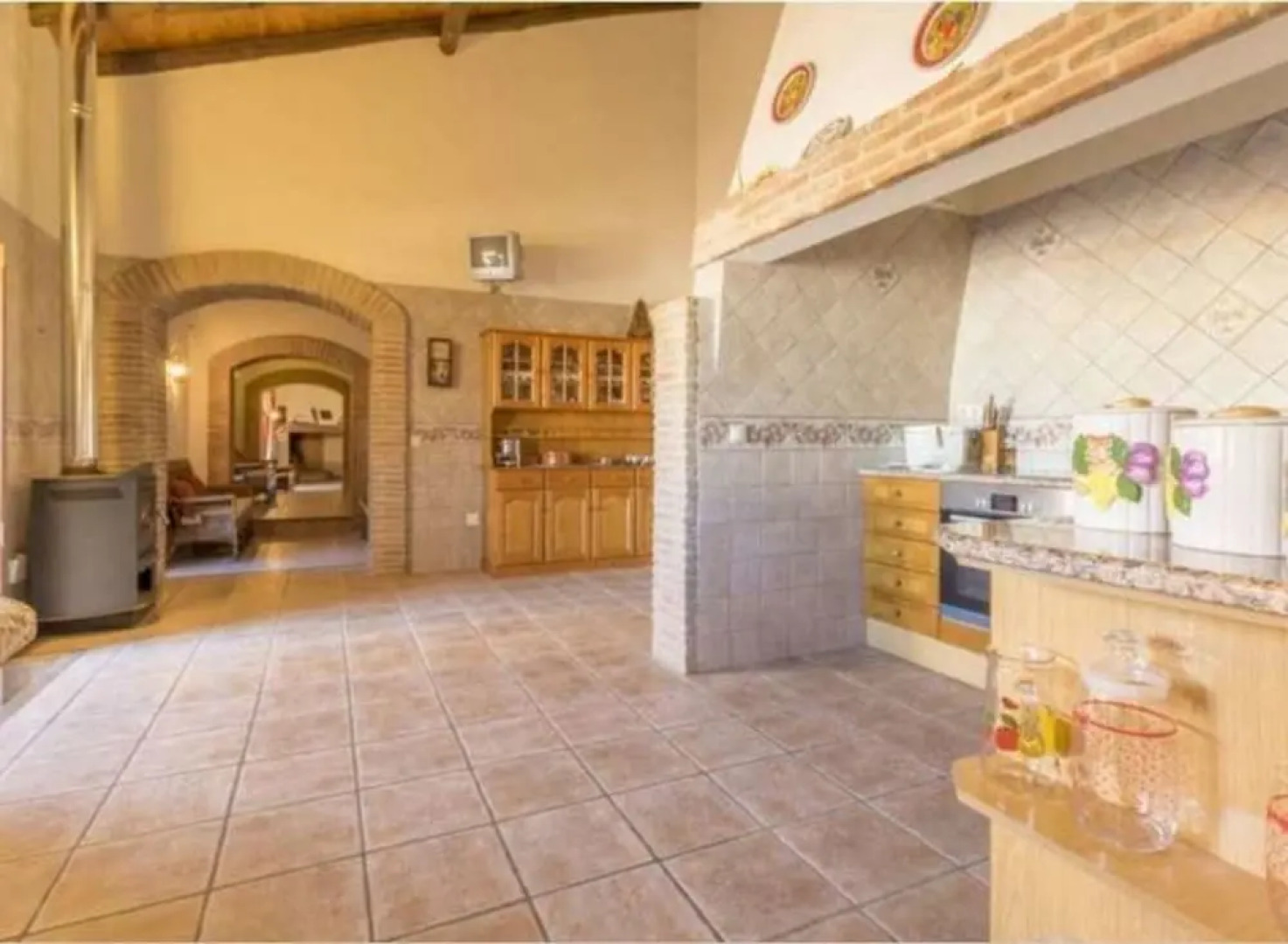 Villa - 6 Bedrooms with Pool and WiFi - 103920