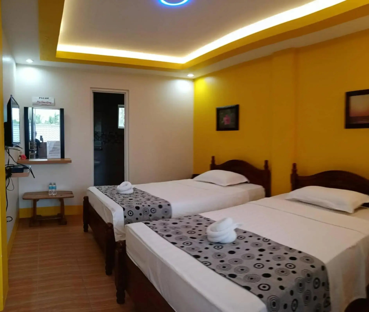Jelly's Haven Resort