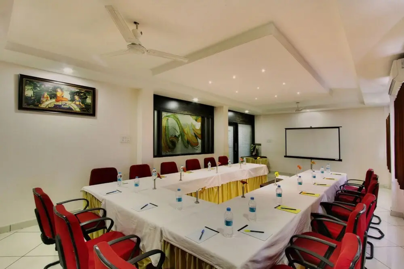 OYO 30475 Sangam Residency