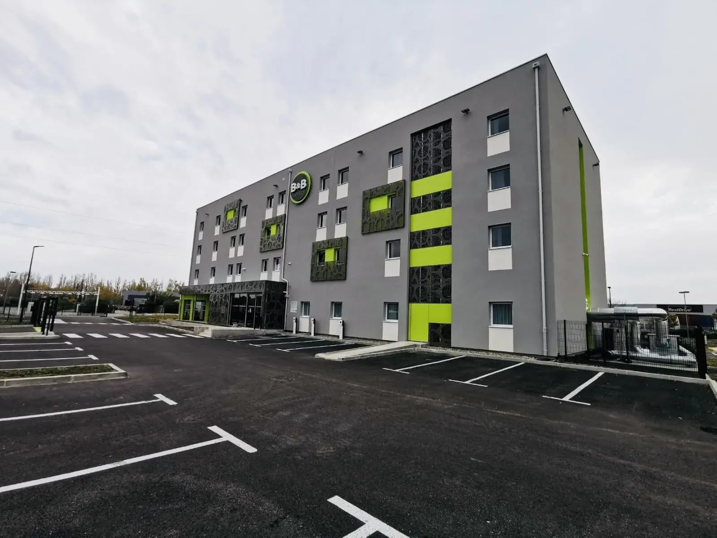 B&B HOTEL Saint-Martin-de-Crau Alpilles Camargue