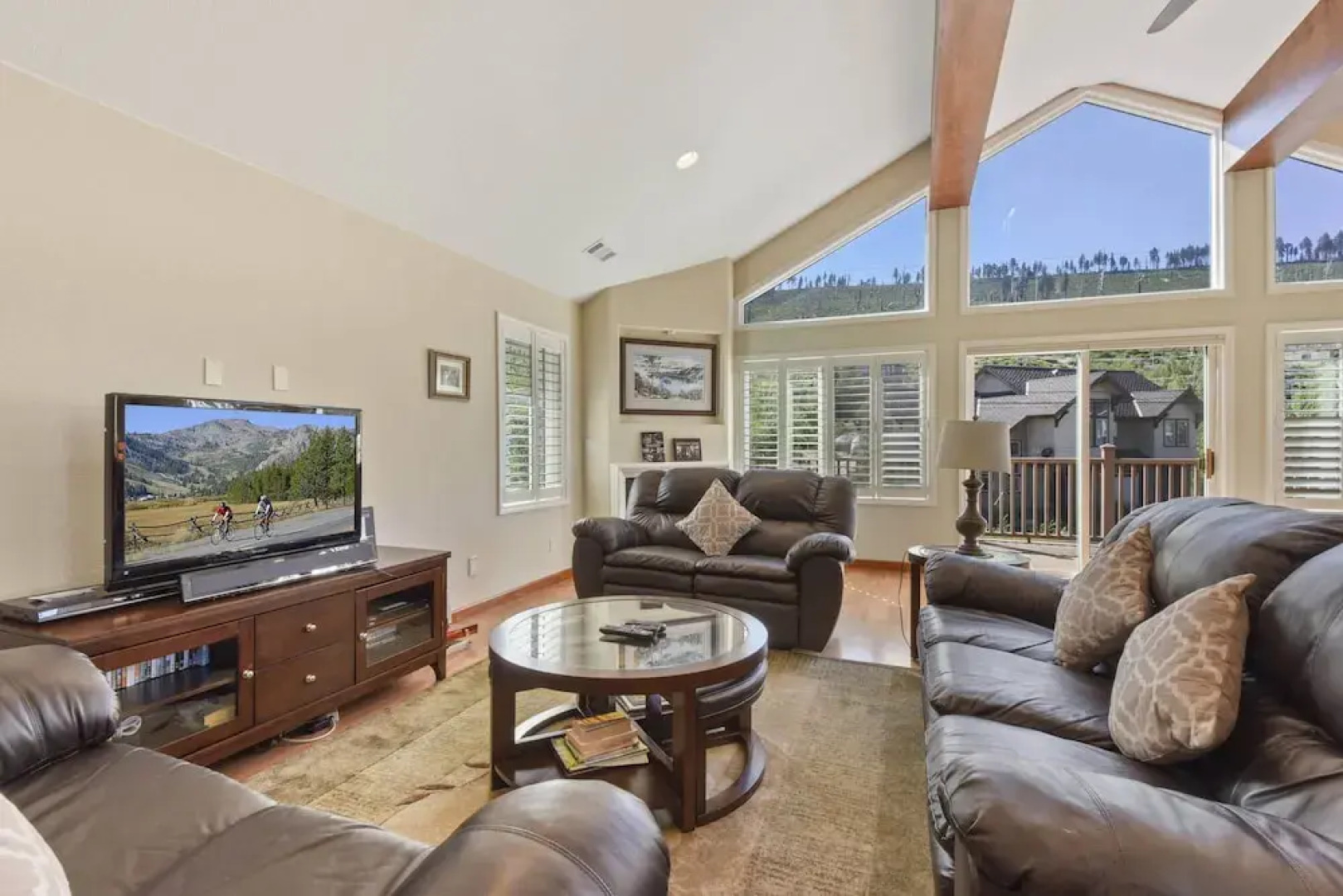 Mule Meadows Classy, Split Level South Tahoe Home!