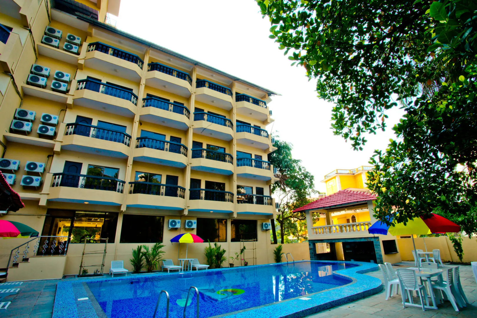 Rendezvous Beach Resort