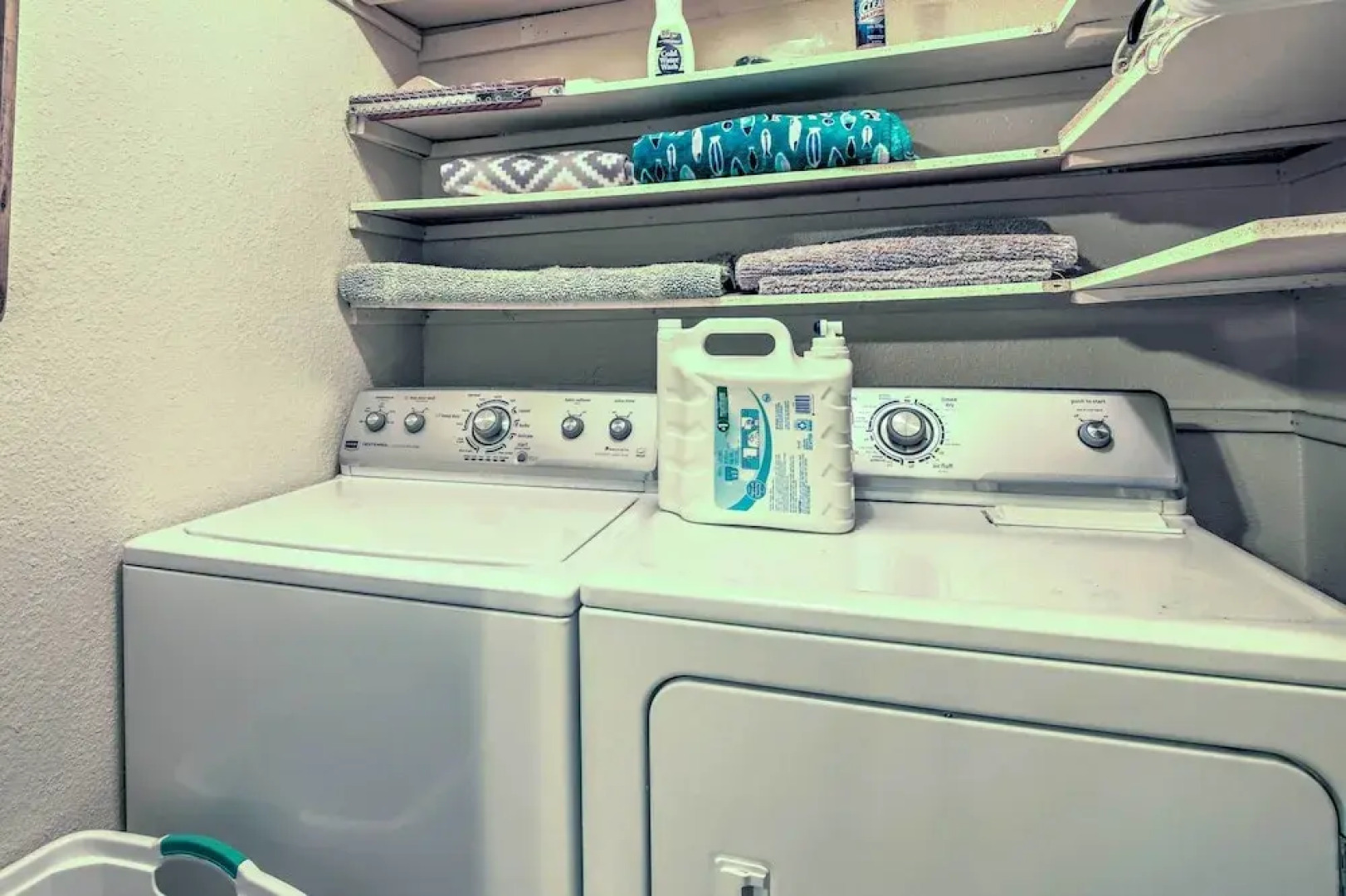 Vibrant Kingsland Retreat w/ Waterfront Views