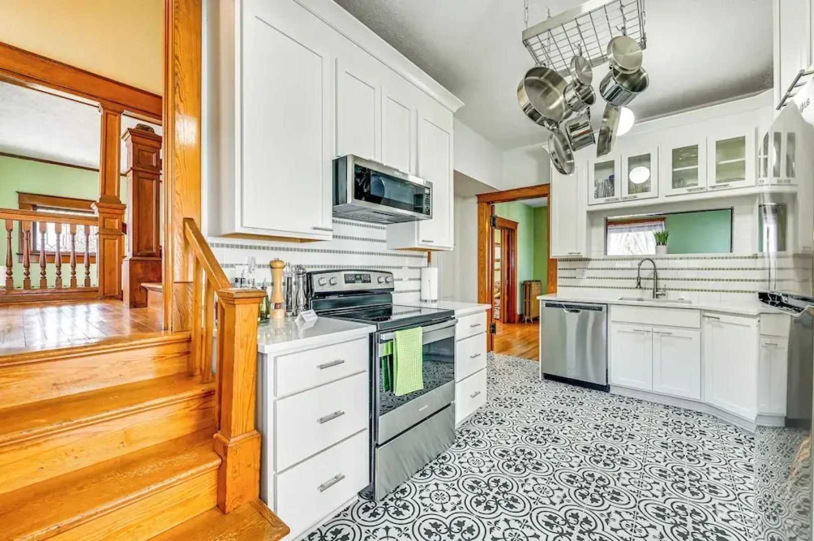 Dog-friendly Atlantic Farmhouse w/ Spacious Yard!