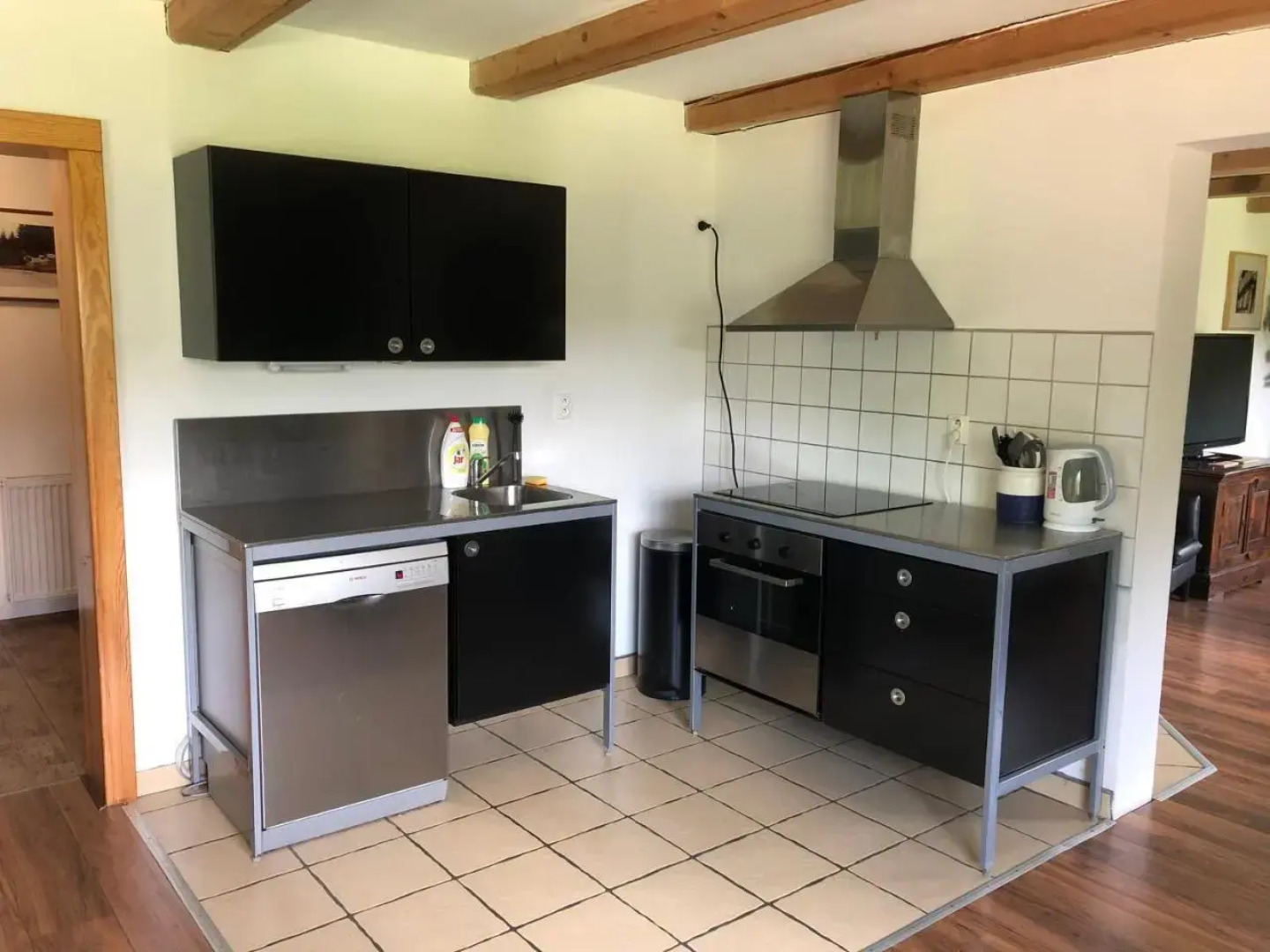 Sun & Snow Hollyhome