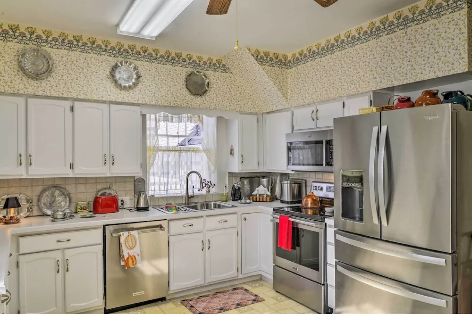 Historic West Virginia Home Built in 1854!