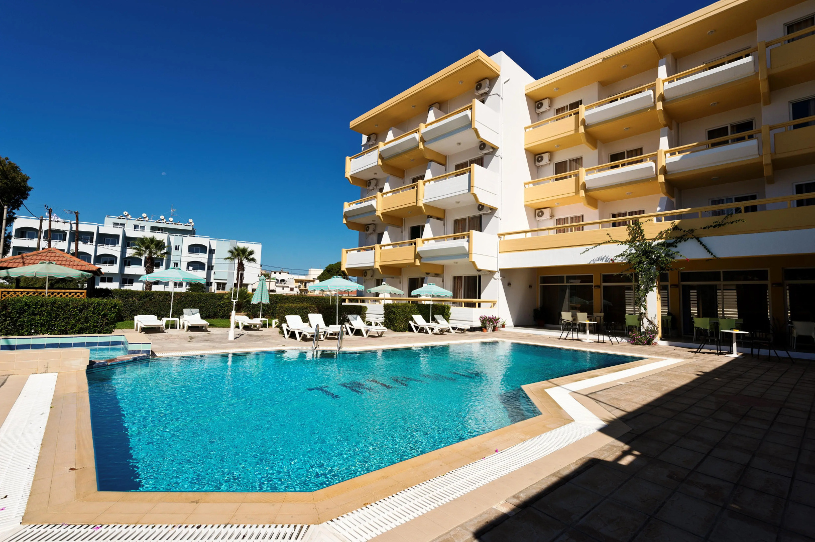 Trianta Hotel Apartments