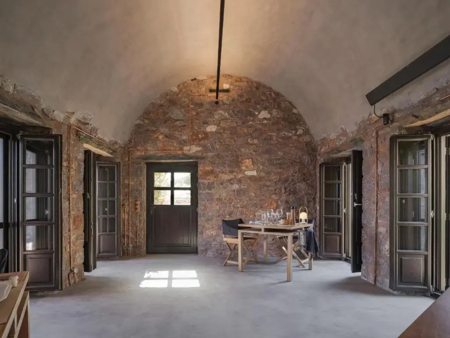 Tainaron Blue Retreat