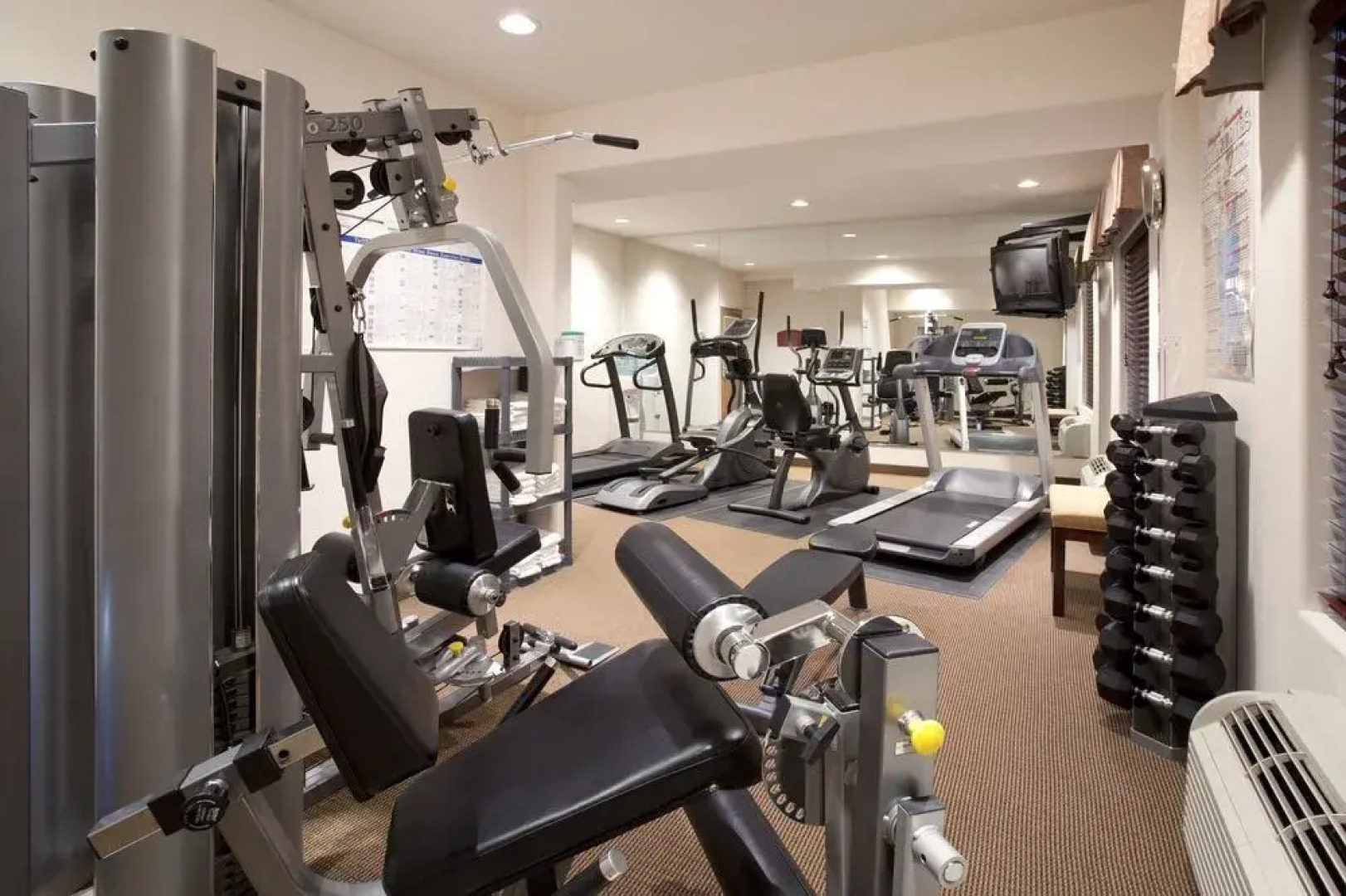 Holiday Inn Express & Suites Evanston