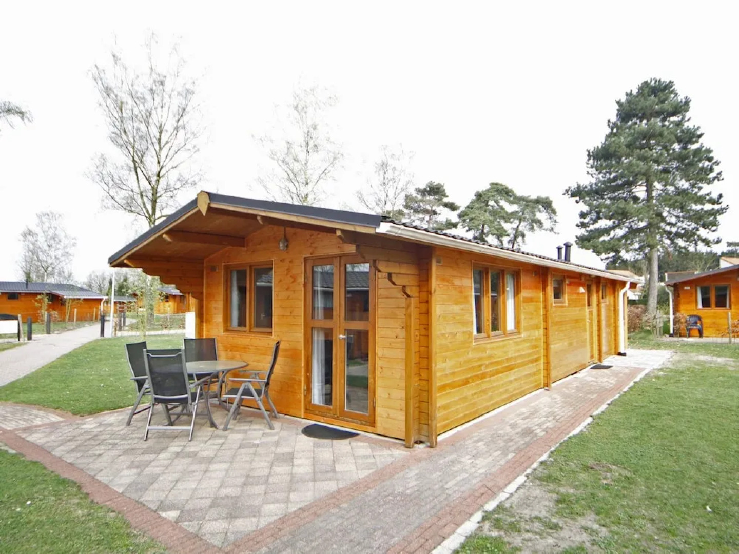 Cozy Wooden Chalet in Pedestrian Area